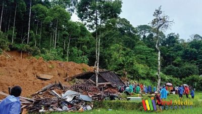 3 Orang Meninggal Dunia Akibat Tanah Longsor di Lampung