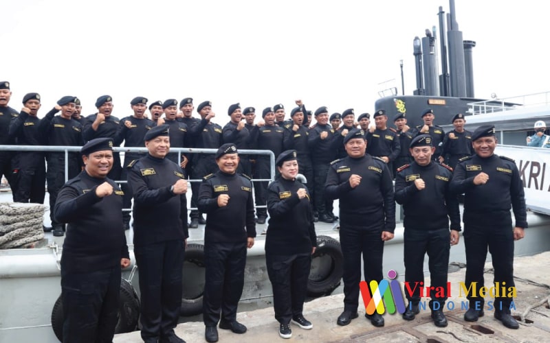 Kasad Menerima Brevet Hiu Kencana