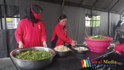 Kabid Humas Polda Jawa Barat: Untuk Membantu Para Pengungsi Yang Terkena Dampak Gempa, Bhayangkari Membuka Dapur Umum