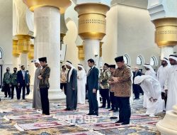 Megahnya! Peresmian Masjid Raya Sheikh Zayed Solo, Prabowo Subianto Salat Bersama Jokowi dan MBZ
