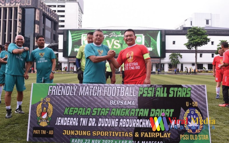 Laga Persahabatan Pati TNI AD vs PSSI Legends Old Stars