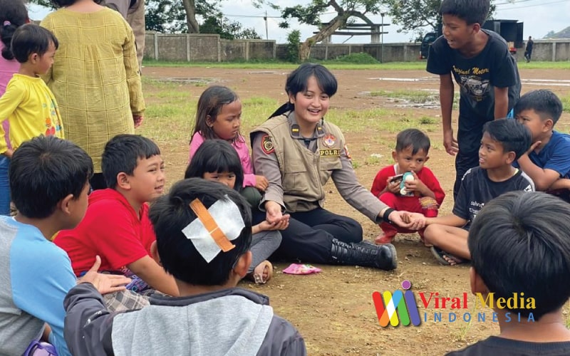polisi Berupaya Mengembalikan Senyum Anak-Anak