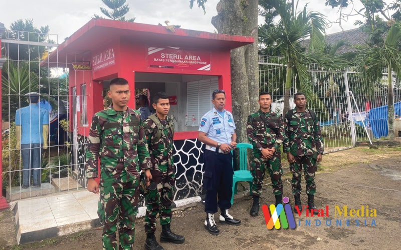 Yonif Raider 300 Membantu Pengamanan Titik Vital di Cianjur