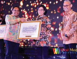 Sekjen DPD RI Meraih Reksa Bandha Award 2022
