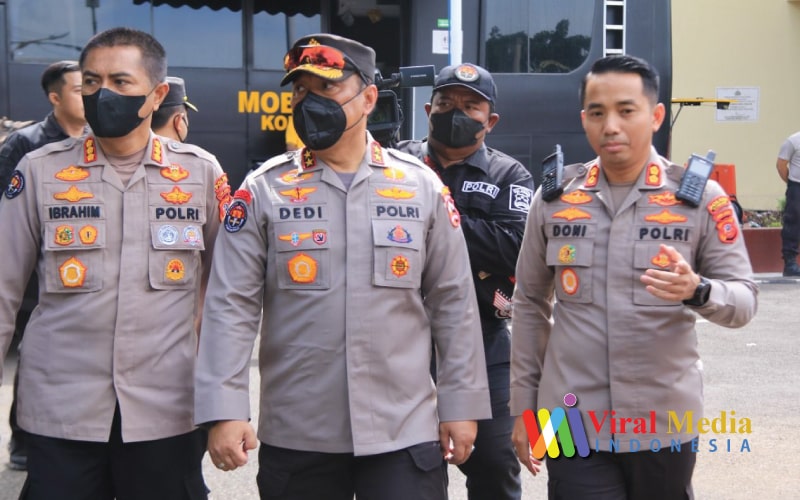 Seorang Anak Berusia 5 Tahun Tertimbun Reruntuhan Selama Tiga Hari