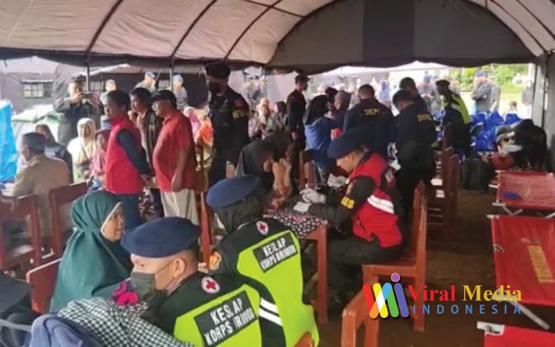 Tim Medis Brimob Polri berikan Pelayanan Kesehatan