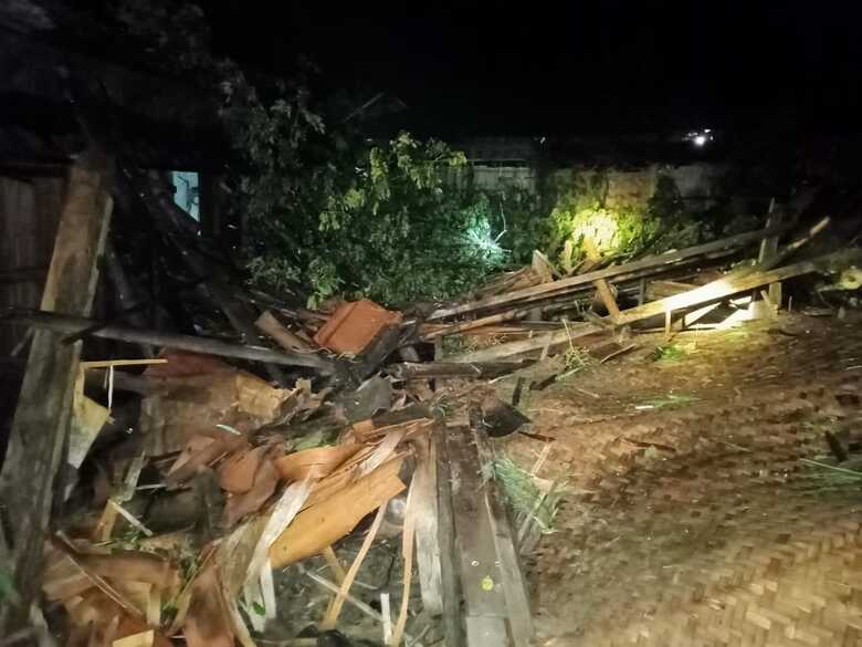 Rumah Warga Grobogan Rusak Berat Akibat Angin Kencang