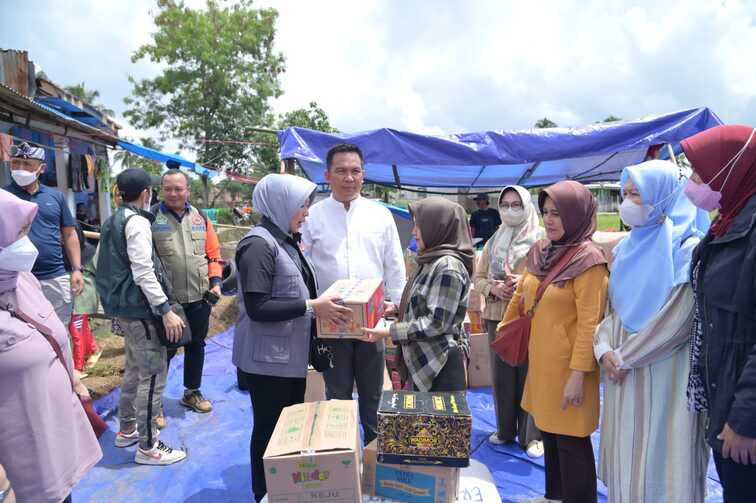 DWP BNPB Memberikan Bantuan Kepada Warga Cianjur