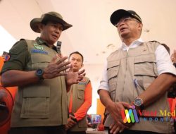 Kepala BNPB Meninjau Relokasi Yang Terkena Dampak Gempa Cianjur