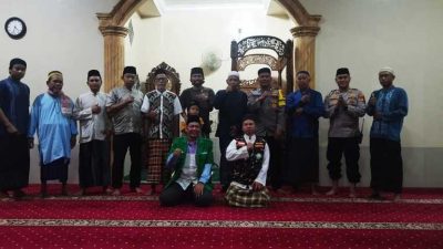 Polsek Kalideres Mengunjungi Masjid Jami Babussalam