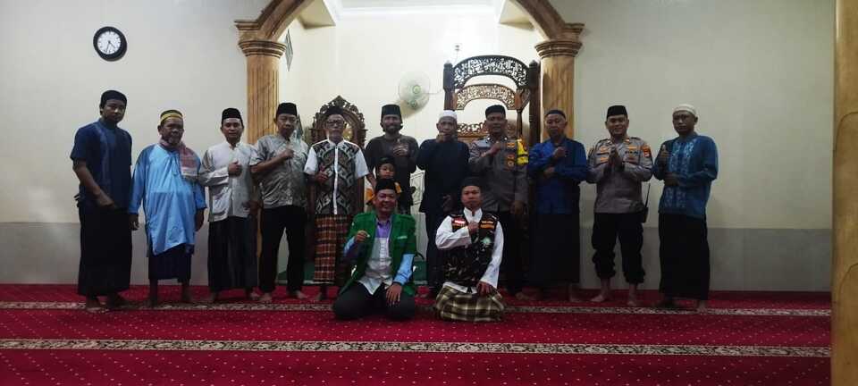 Polsek Kalideres Mengunjungi Masjid Jami Babussalam
