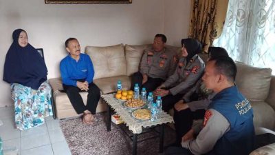 Polri Kunjungi Purnawirawan Dampak Gempa Bumi