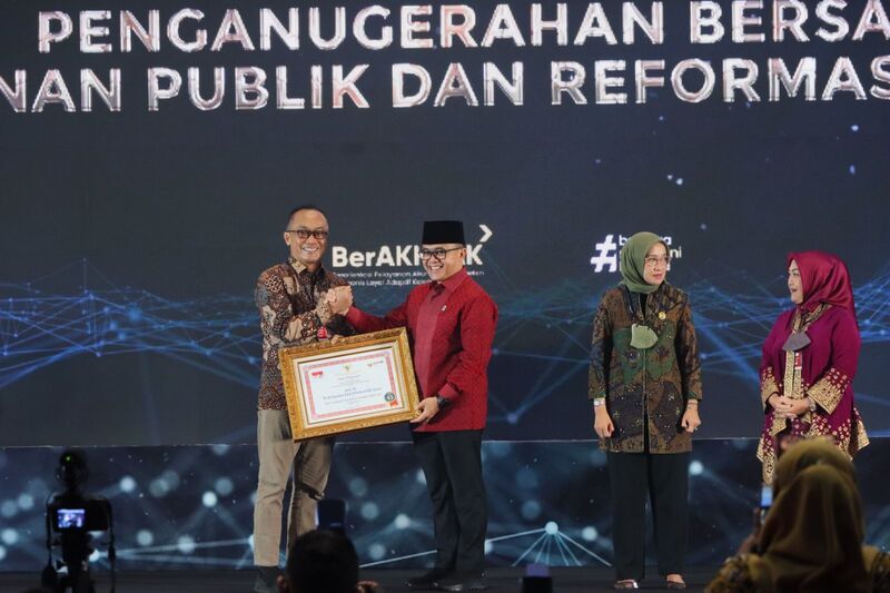Dukcapil Kemendagri Meraih Penghargaan