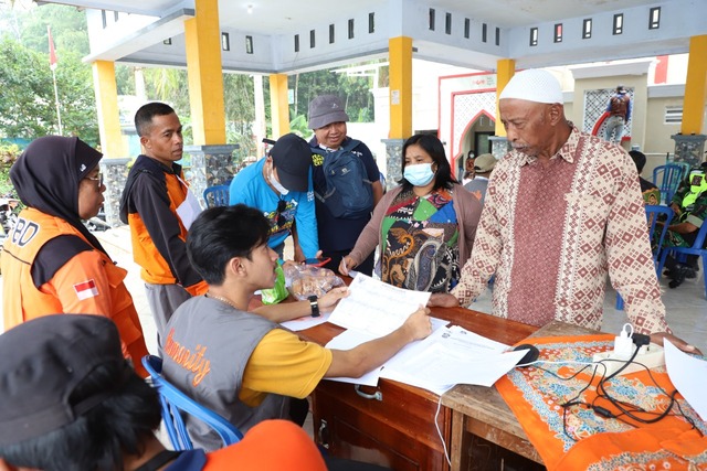 Tim Gabungan Dirikan Dapur Umum untuk Penuhi Kebutuhan Warga
