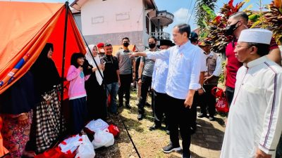 Presiden Tinjau SMPN 1 Warungkondang