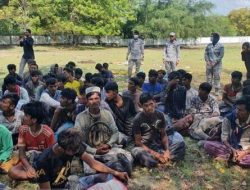 Viral: Lambung Kapal Bocor, Para Imigran Rohingya Kembali Terdampar di Aceh
