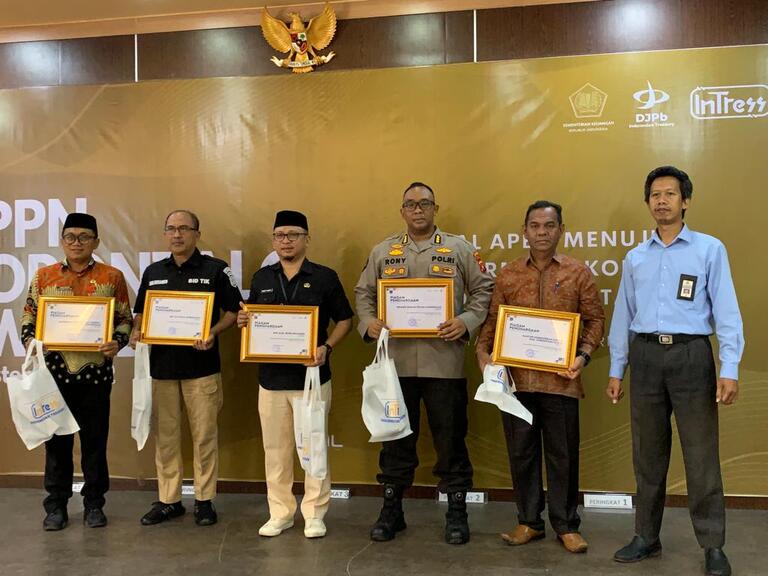 Polda Gorontalo Terima Penghargaan Satker Terbaik