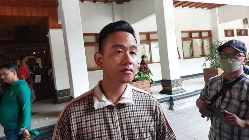 Gibran Cari Penghina Jokowi