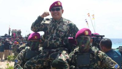 Kasad Terima Brevet Taifib dan Anti Teror Aspek Laut