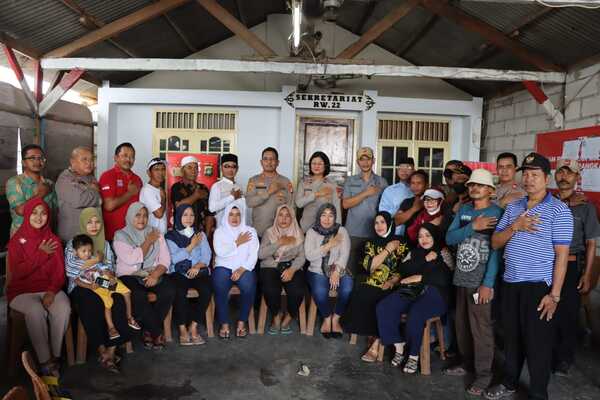Kapolres Pelabuhan Tanjung Priok Pimpin "Jumat Curhat"