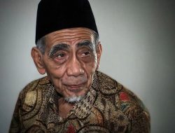 Viral – Nasihat Mbah Moen: Rezeki Susah dan Seret? Mungkin Kamu Masih Memiliki 3 Kebiasaan Buruk Ini di Rumah