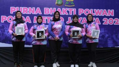 Pakor Polwan Pimpin Pelepasan Purna Bhakti Polwan