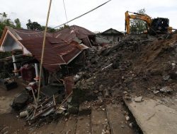 Viral: Pasca banjir dan Longsor Kota Manado, Warga Lakukan Pembersihan
