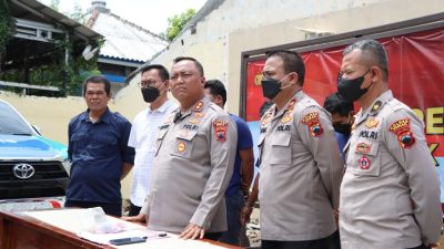 Polisi Grebeg Tempat Penimbun BBM di Demak