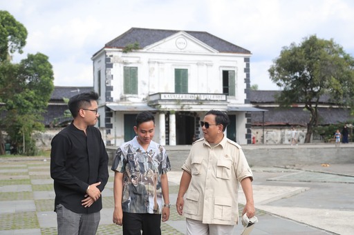 Akrabnya Prabowo dan Gibran