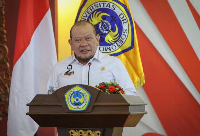 Hilirisasi Industri dengan Tenaga Robot dan Asing