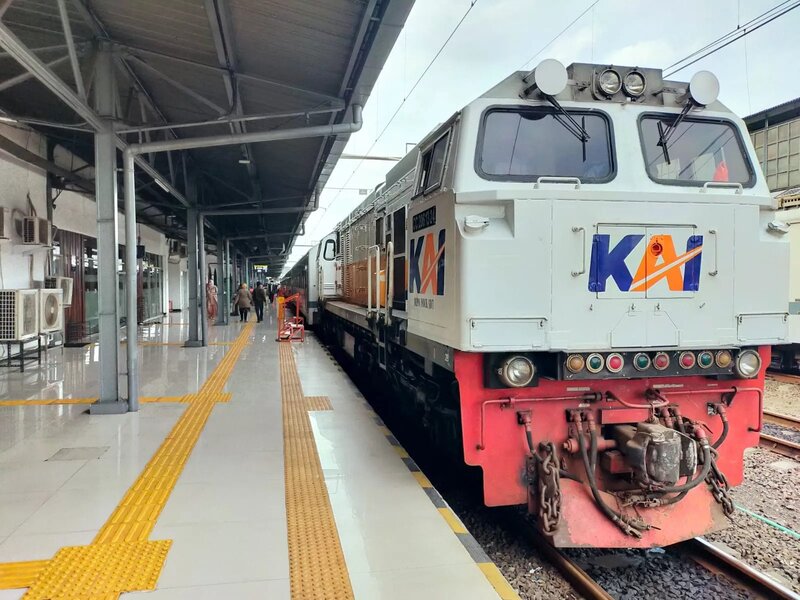 Tiket Kereta api Terjual Habis di Stasiun Gambir