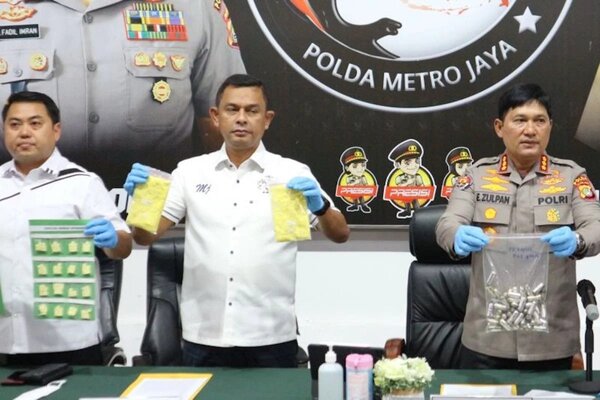 Polisi Berpangkat Kombes Ditangkap di Hotel Jakut