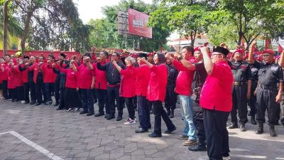 Ratusan Satgas PDIP se-Jatim Berangkat Menuju Jakarta