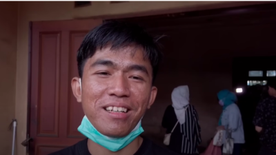 Viral: Ibunda Tiko Yang Tinggal di Rumah Terbengkalai Selama 12 Tahun Kini Dirawat di Rumah Sakit