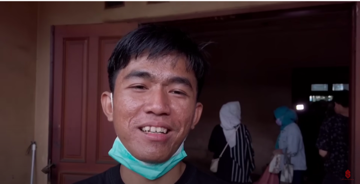 Ibunda Tiko Yang Tinggal di Rumah Terbengkalai