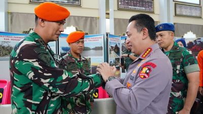 Kapolri Beri Apresiasi Langsung ke TNI yang 'Berputar'
