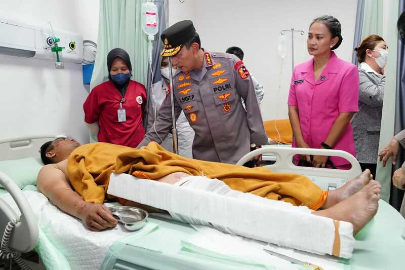 Kapolda Jambi dan Rombongan dalam Perawatan Maksimal RS Bhayangkara