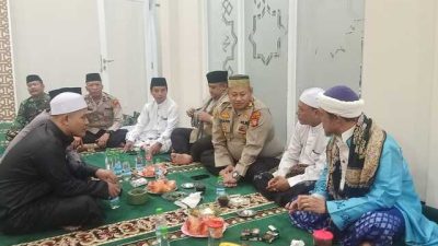 Kapolsek Kalideres Menghadiri Kegiatan di Musholla Darussalam