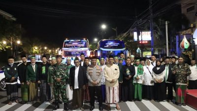 Kawal Keberangkatan Peserta Perayaan 1 Abad NU Di Sidoarjo