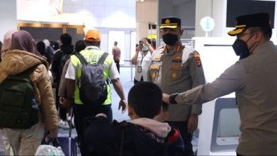 Polresta Bandara Soetta Melakukan Pengamanan atas Kepulangan 114 WNI
