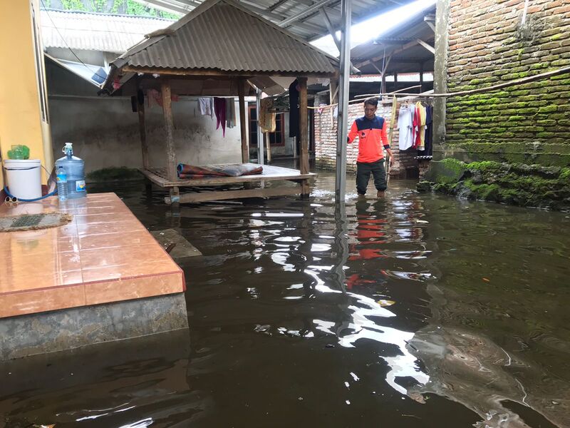 Seorang Anak Menjadi Korban Banjir di Lombok Barat