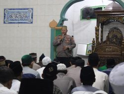 Viral: Safari Sholat Subuh Berjamaah, Kapolsek Kalideres Berikan Imbauan Kamtibmas di Masjid Jami Al Huda