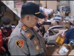 Viral: Gudang Miras Berkedok Toko Sembako Diungkap Polisi RW Kalideres