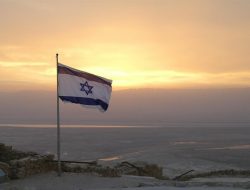 Viral: Israel Datang, Jokowi Harus Pulang !