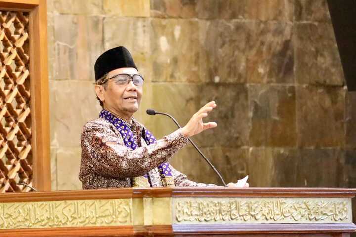 Pak Mahfud MD Tak Boleh Surut