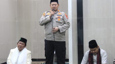 Viral: Kapolsek Kalideres Sholat Subuh Berjamaah dan Berikan Himbauan Kamtibmas