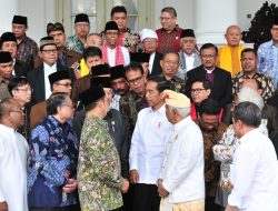 Bermain-Main Dengan Rumah Ibadah