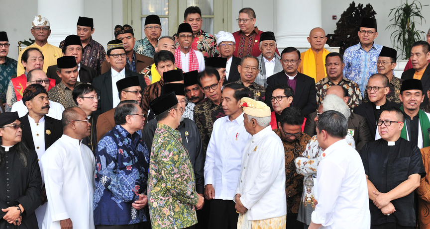Bermain-Main Dengan Rumah Ibadah