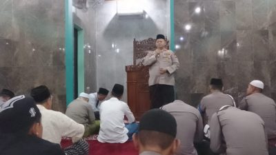 Viral: Kapolsek Kalideres Himbau Kamtibmas Serta Ramah Tamah Bersama Jama’ah Musholla Al Huda