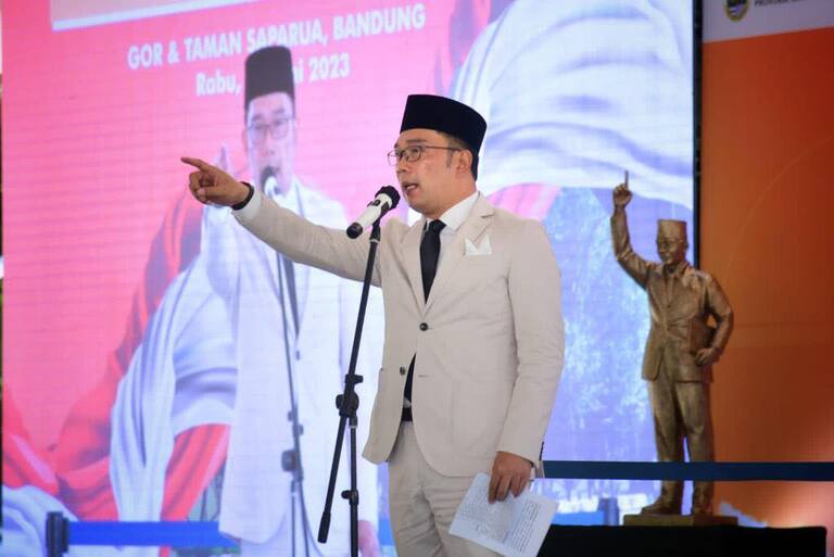 Batalkan Pembangunan Patung Soekarno